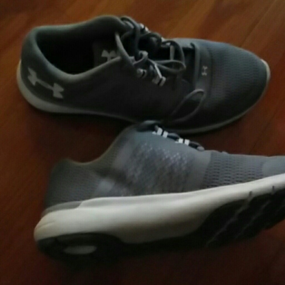 Shoe - Picture 2 of 2